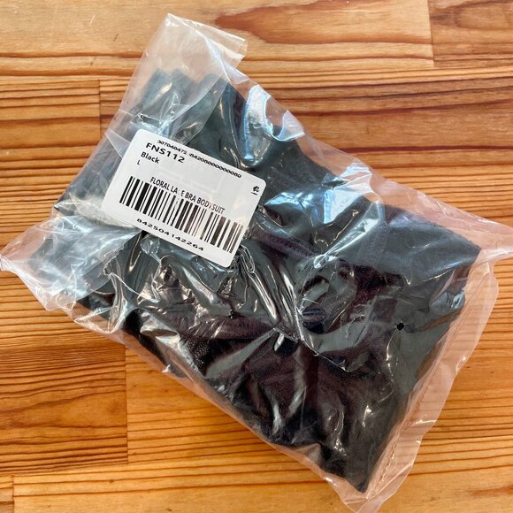 NWT Los Angeles Apparel Floral Lace Bra Bodysuit Size Large - Picture 7 of 7